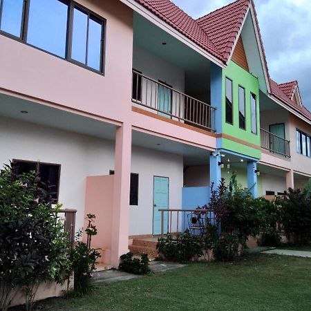 Peace Pool Resort Khun Han Exterior foto