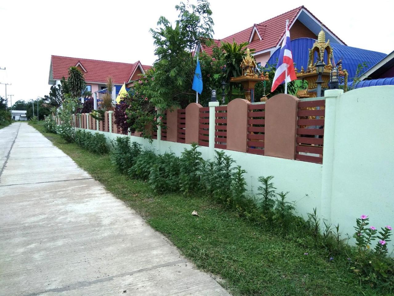Peace Pool Resort Khun Han Exterior foto